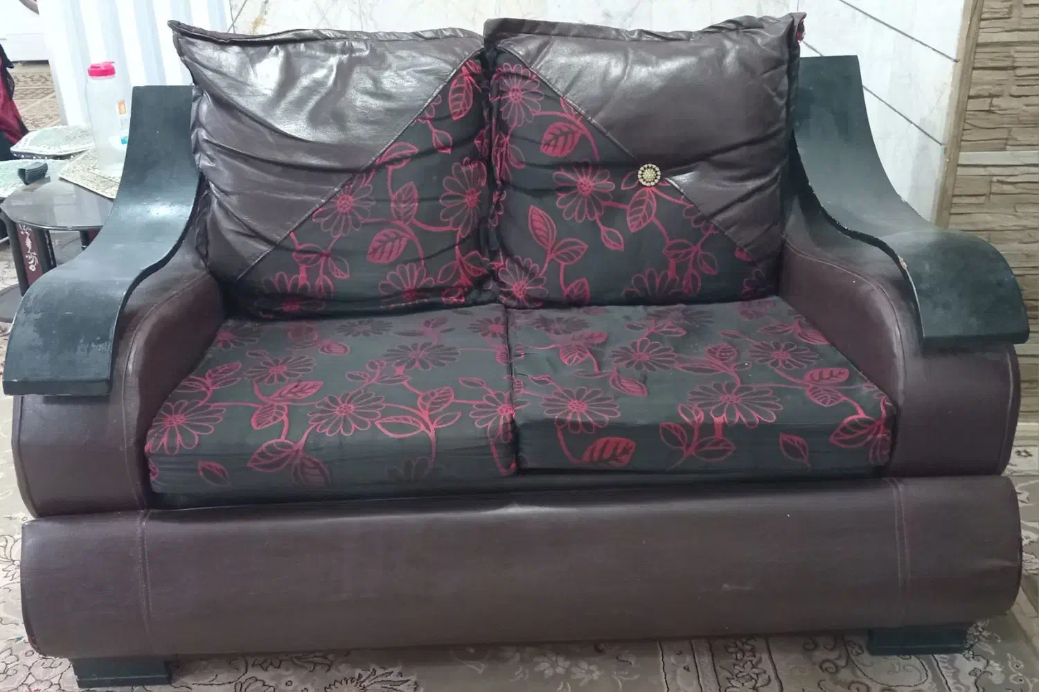 مبلمان|مبلمان خانگی و میز عسلی|قائن, |دیوار