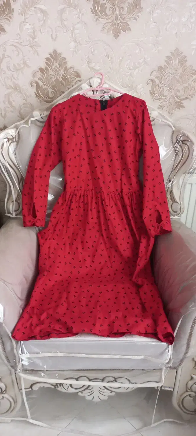 لباس یلدایی نو|کفش و لباس بچه|نیشابور, بزرگمهر|دیوار