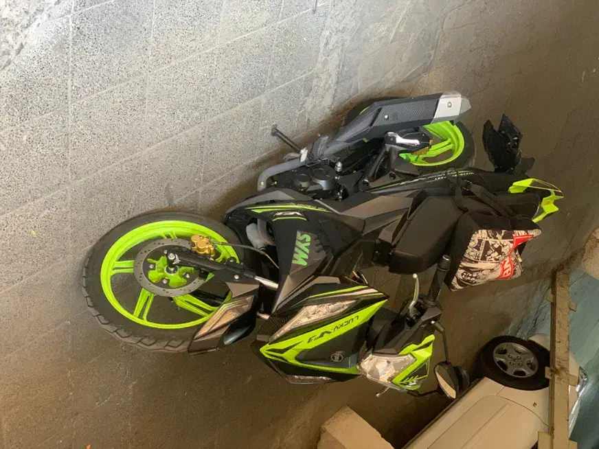 لاکی ۱۸۵|موتورسیکلت|تهران, باشگاه نفت|دیوار