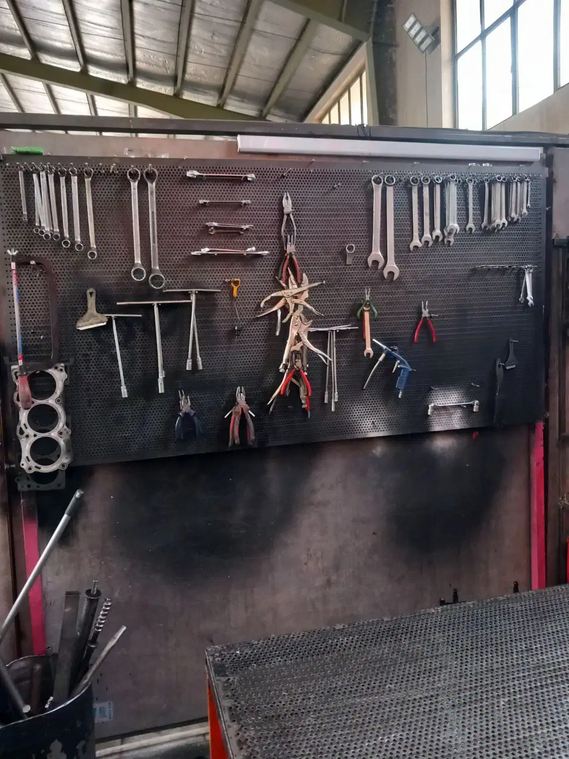 استخدام میکانیک باطریساز صافکار نقاش با جای خواب|استخدام صنعتی، فنی، مهندسی|تهران, جوادیه تهرانپارس|دیوار