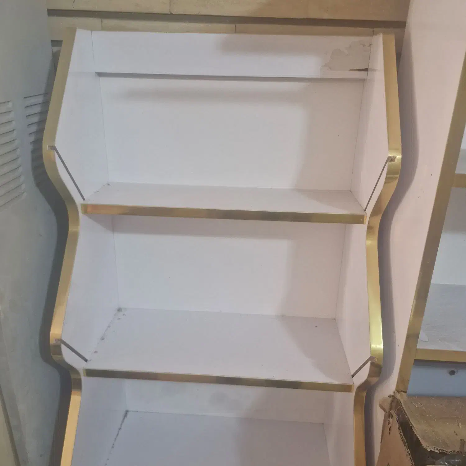 میز و کشو|مبلمان خانگی و میز عسلی|اصفهان, لنبان|دیوار