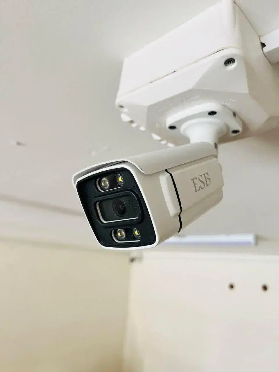 (نصب دوربین مدار بسته)|خدمات پیشه و مهارت|کرمان, |دیوار