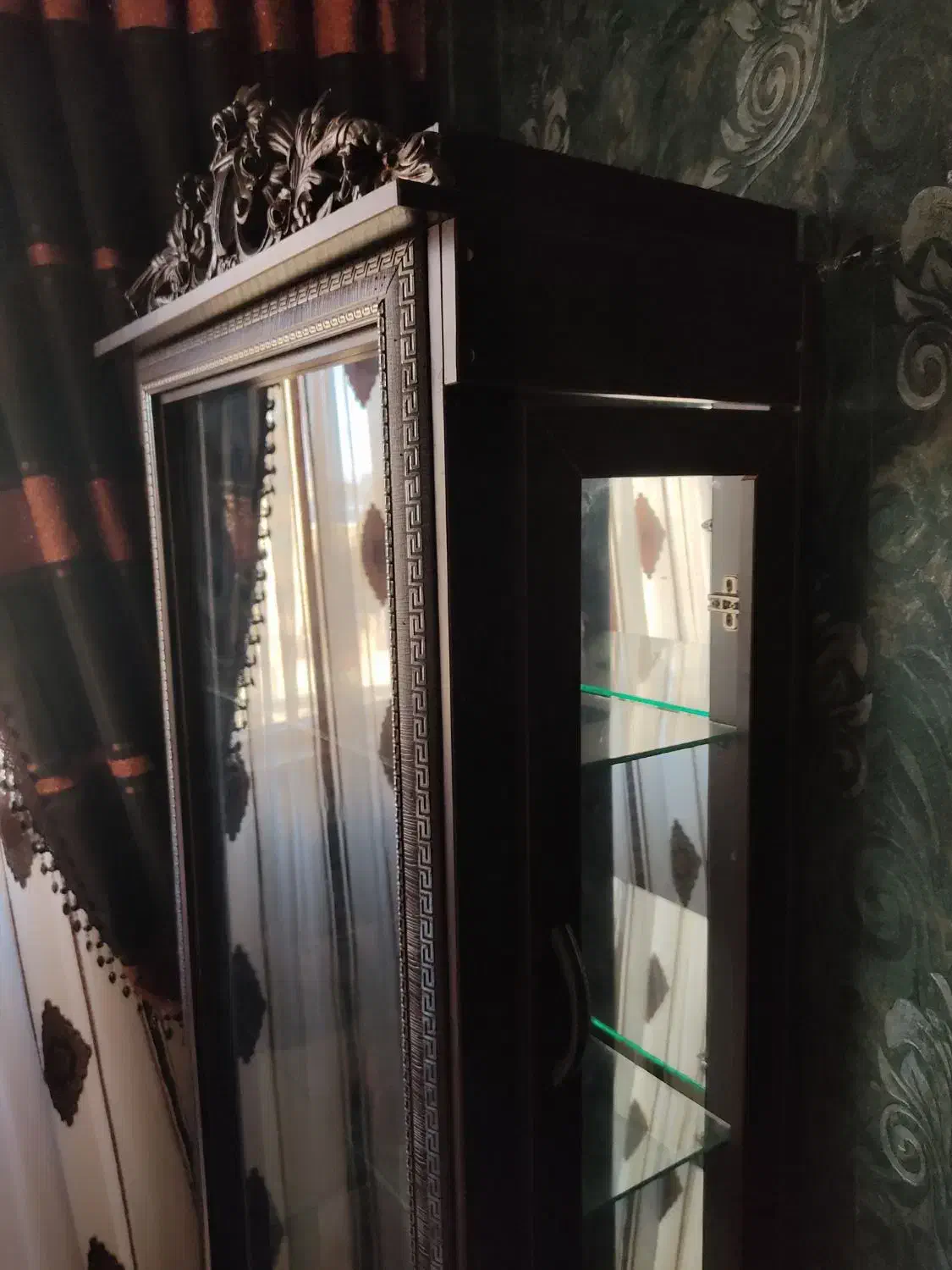 بوفه چوبی تاج دار|بوفه، ویترین، کنسول|زنجان, |دیوار