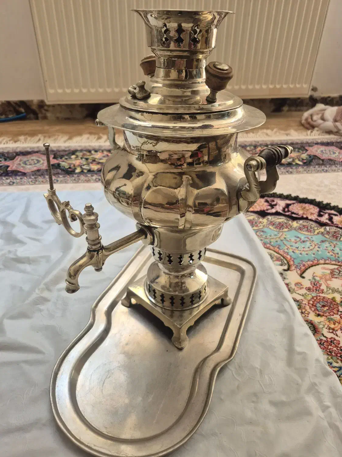 سماور زغالی|کلکسیون اشیاء عتیقه|شهرکرد, |دیوار