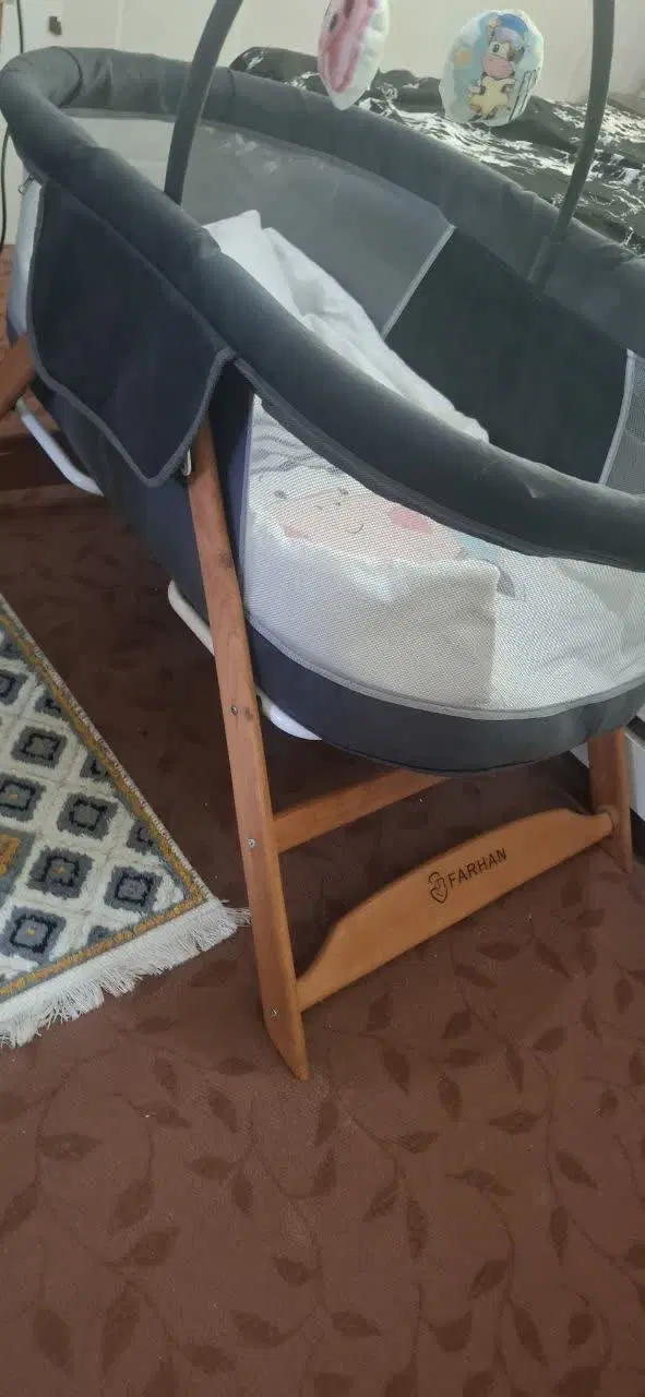 گهواره جوبی|تخت و صندلی بچه|قم, زنبیل آباد|دیوار