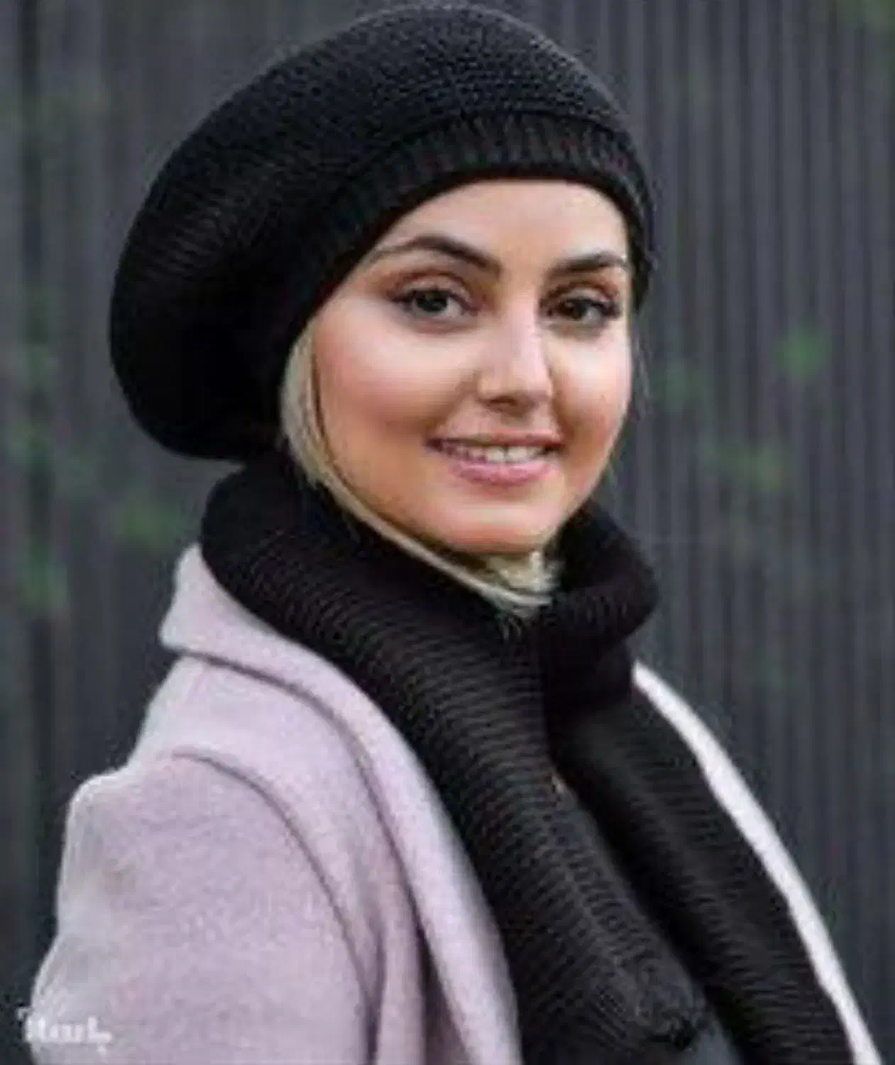 شال و کلاه فرانسوی|لباس|قم, باجک یک|دیوار