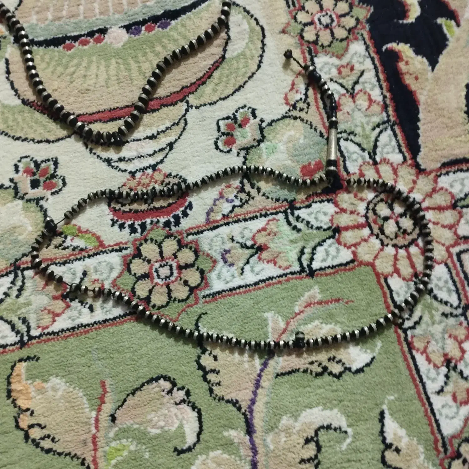 تسبیح نقره ،|جواهرات|زاهدان, |دیوار