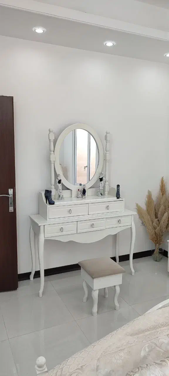 میز آرایش و دراور و آینه|تخت و سرویس خواب|قم, عمار یاسر|دیوار