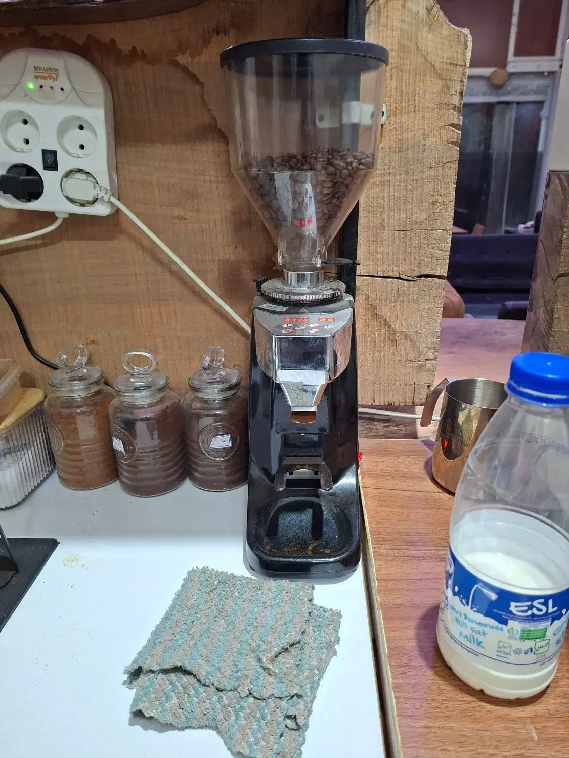 واگزاری کافه ۱۲۰ متری دنج|اجارهٔ مغازه و غرفه|اسلام‌شهر, شهرک واوان|دیوار