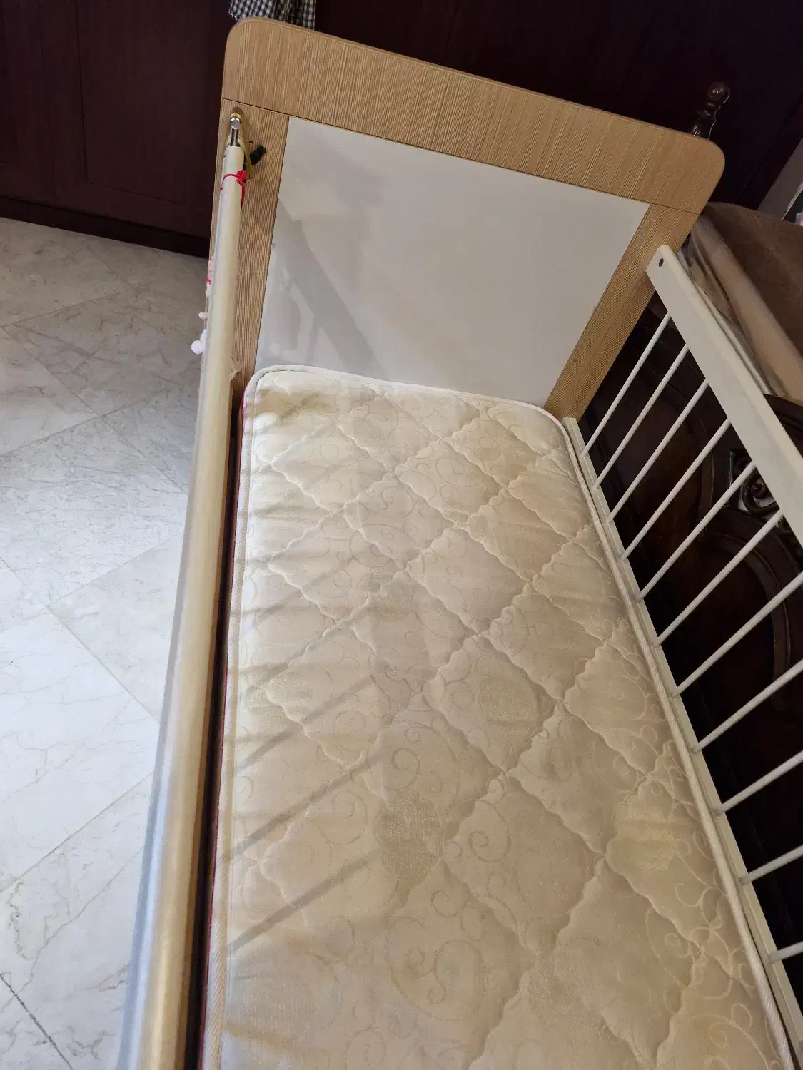 تختخواب کودک به همراه کمد کنار تختی|اسباب و اثاث بچه|تهران,  امام زاده قاسم (نیاوران)|دیوار