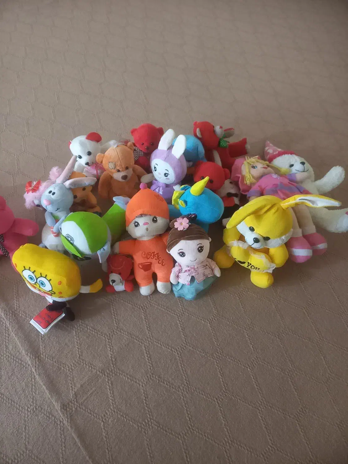 عروسک نو|اسباببازی|رباطکریم, شترخوار|دیوار