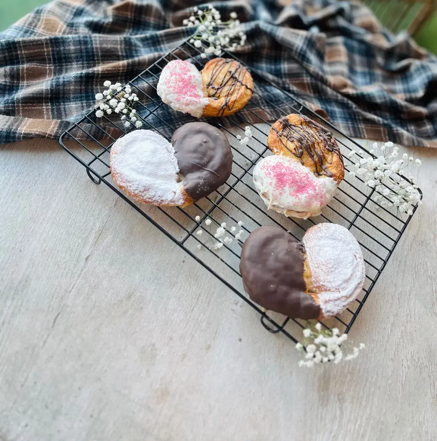 قناد و کمک قناد|استخدام خدمات فروشگاه و رستوران|صومعهسرا, |دیوار