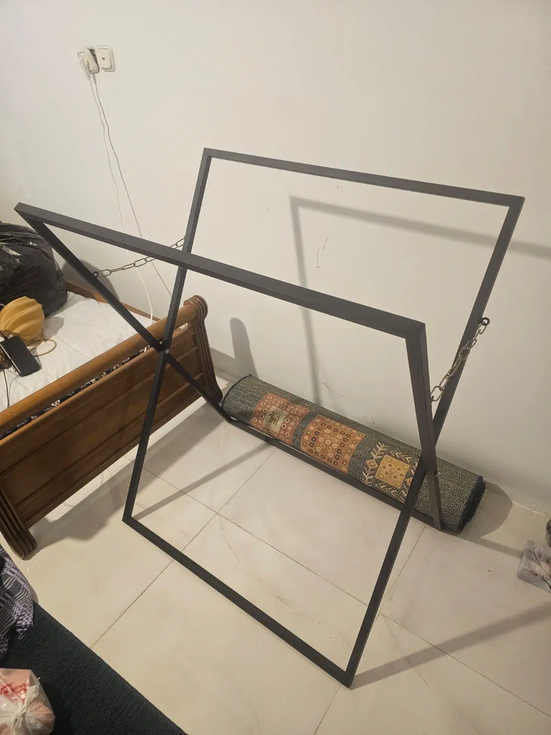 رگال X|بندرخت و رخت‌آویز|مشهد, هنرستان|دیوار