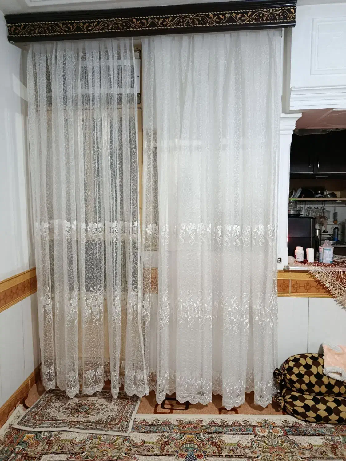 پرده|پرده، رانر، رومیزی|اقبالیه, |دیوار