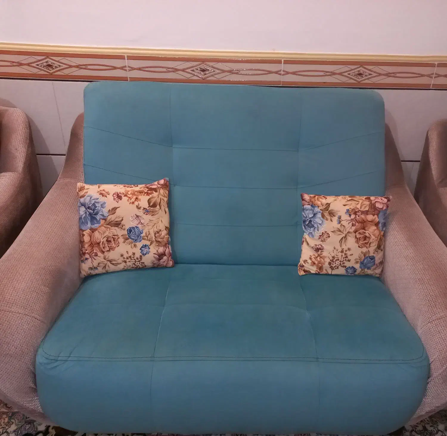 مبل ۹نفره سالم|مبلمان خانگی و میز عسلی|صفادشت, |دیوار