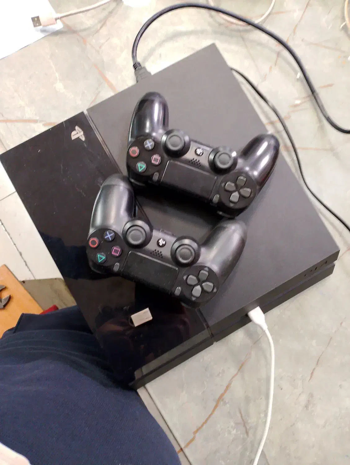 پلی استیشن 4 کپی خور دو دسته سالم همراه فلش|کنسول، بازی ویدئویی و آنلاین|نسیمشهر, |دیوار