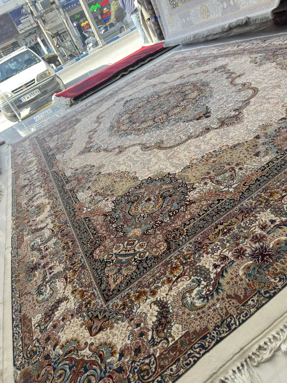 فرش تک ۱۲متری ۱۰۰۰ شانه تراکم۳۰۰۰|فرش|شهریار, شهرک وائین|دیوار