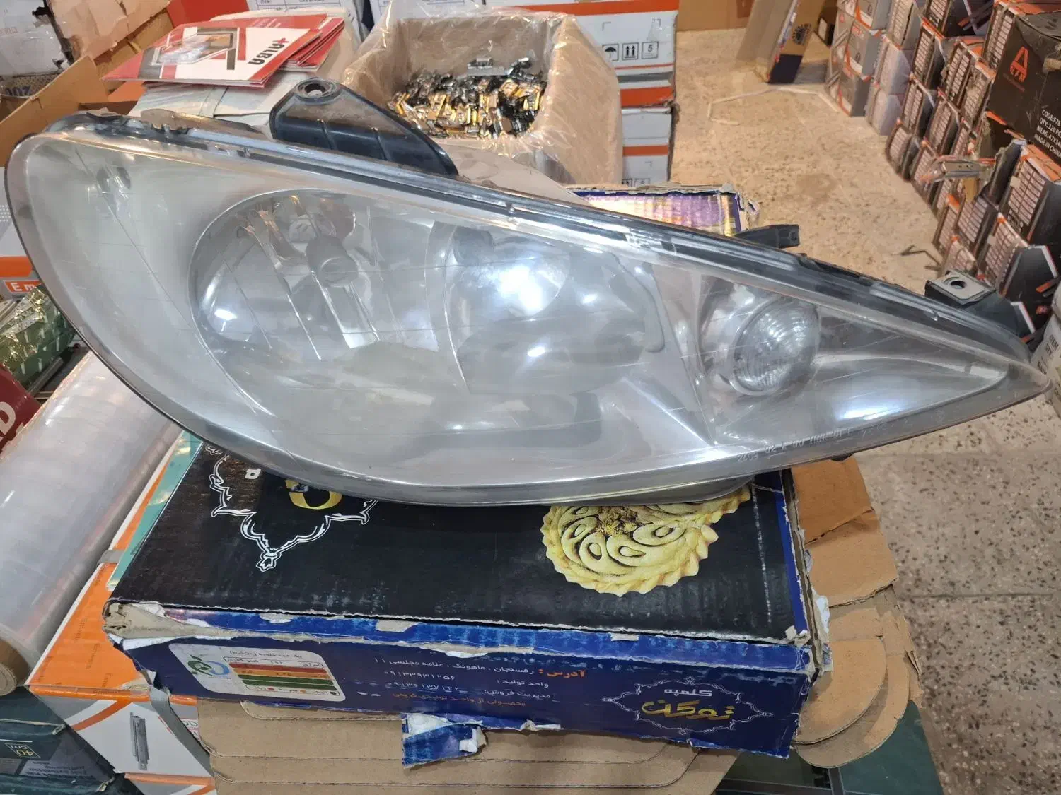 چراغ ۲۰۶|قطعات یدکی و لوازم جانبی|تهران, اوقاف|دیوار