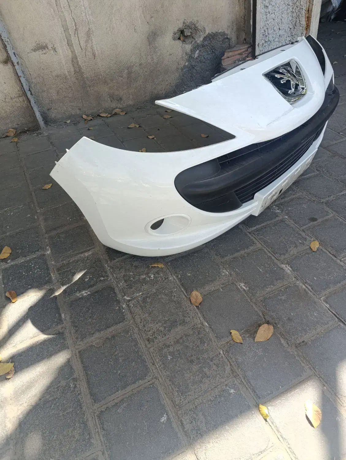 سپر جلو 207 بدون شکستگی یه خط زیر ارمشداره .|قطعات یدکی و لوازم جانبی|تهران, مجیدآباد|دیوار