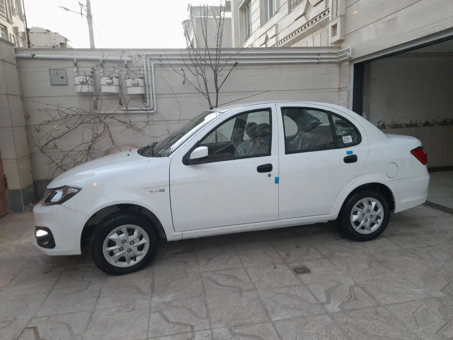 خودرو اریسان ۲ مدل ۴۰۳|خودرو سواری و وانت|همدان, |دیوار