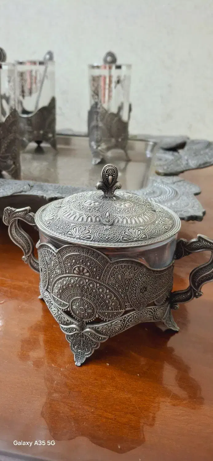 سینی و استکان و قندان سرویس|ظروف سرو و پذیرایی|قرچک, شهرک طلائیه|دیوار