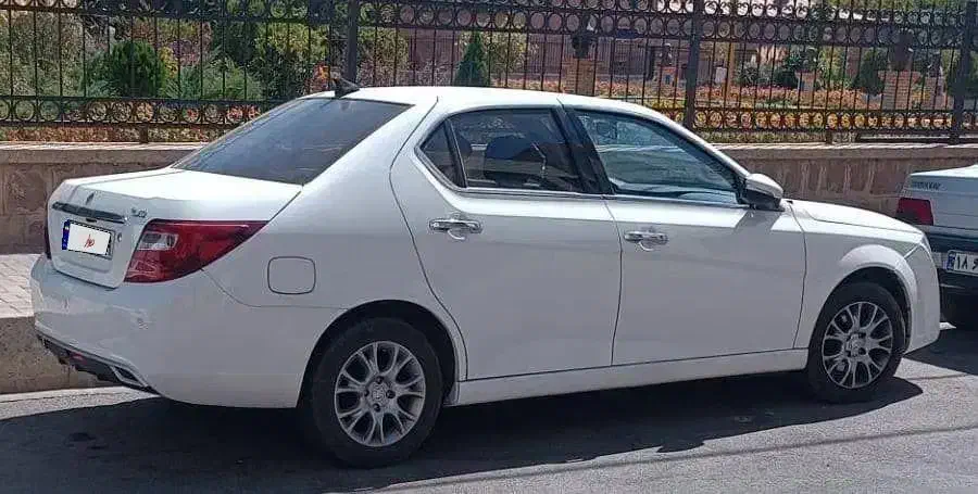 دنا پلاس بورسی 5 دنده|خودرو سواری و وانت|قزوین, |دیوار