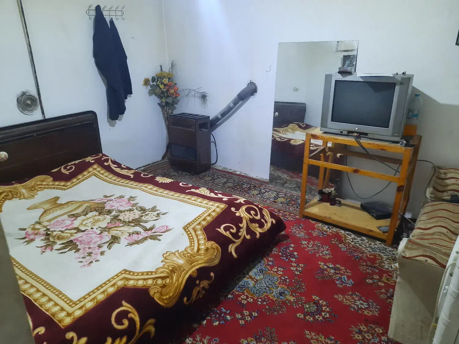 سویت نقلی و کوچیک در داخل شهر|اجارهٔ کوتاه‌مدت آپارتمان و سوئیت|بجنورد, |دیوار