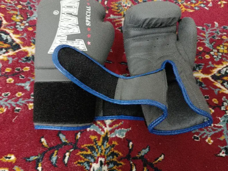 دست کش مخصوص بوکس و کیک بوکسینگ|تجهیزات ورزشی|مشهد, هدایت|دیوار