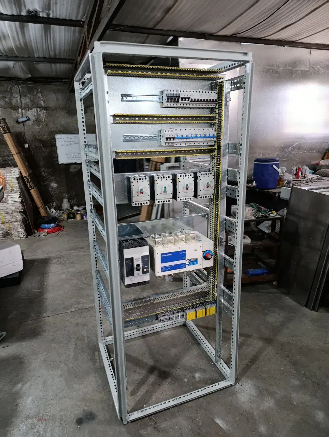 طراحی و ساخت و تولید انواع تابلو برق|خدمات پیشه و مهارت|اسلامشهر, چیچکلو|دیوار