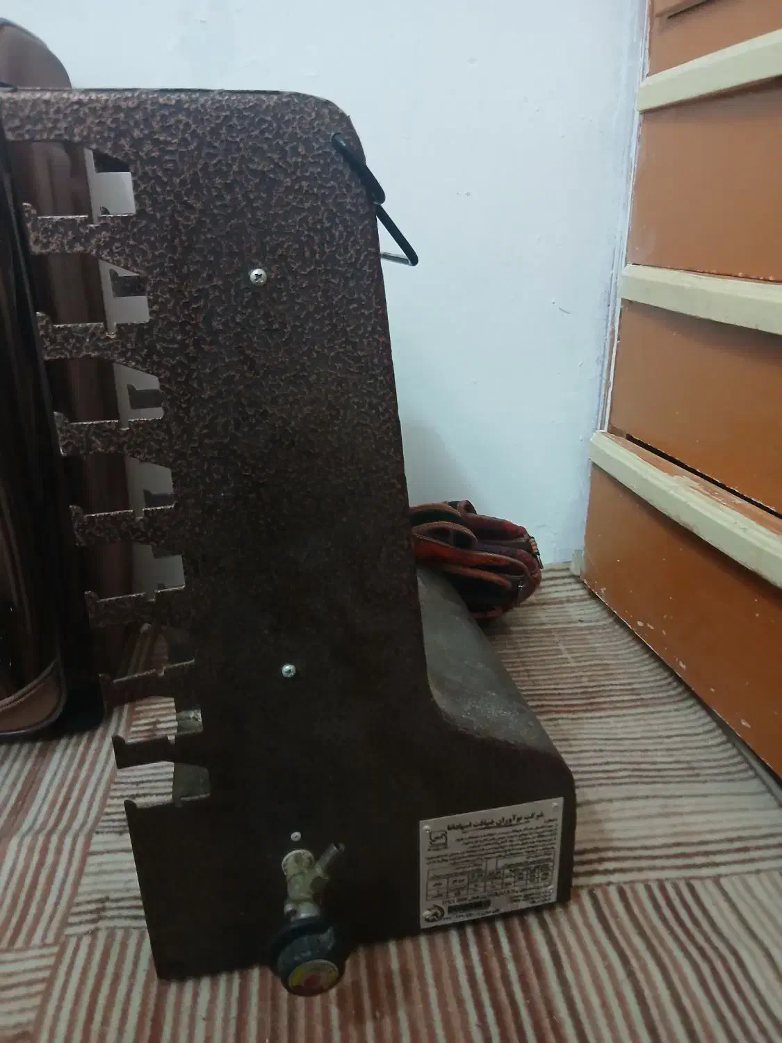 کباب پز  ایستاده مناسب برای کباب در منزل|اجاق گاز و لوازم برقی پخت‌وپز|نیشابور, شهرک قدس|دیوار