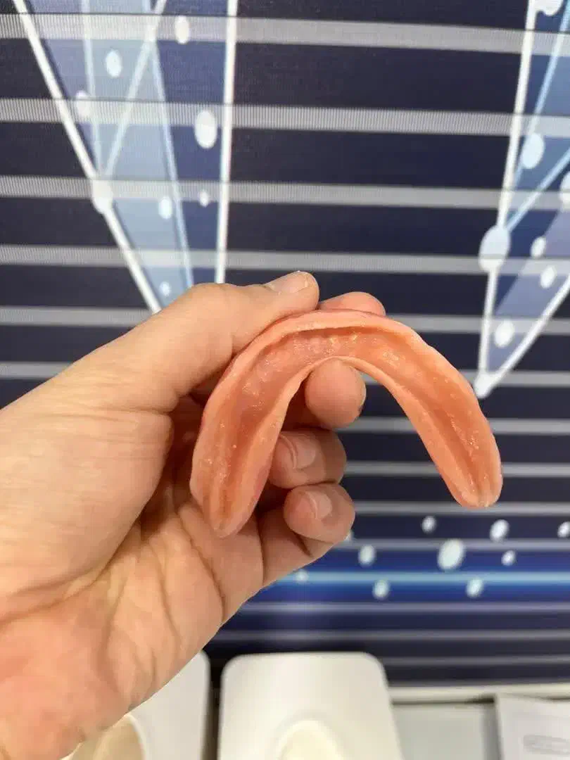 دندان مصنوعی،روکش،ایمپلنت دندانپزشکی دکتر نقوی|خدمات آرایشگری و زیبایی|پیشوا, |دیوار