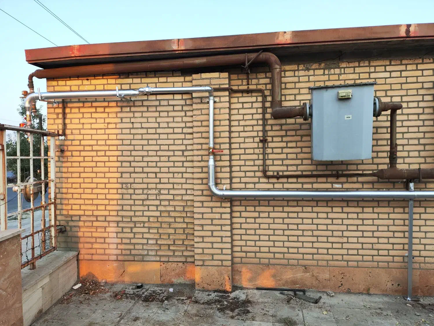 خدماتی لوله کشی گاز توکار خانگی تجاری اتشنشانی|خدمات پیشه و مهارت|خوی, |دیوار