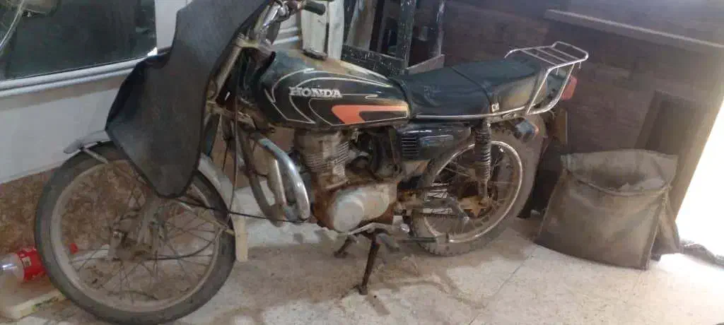 موتور سیکلت هوندا 125|موتورسیکلت|زرندیه, |دیوار