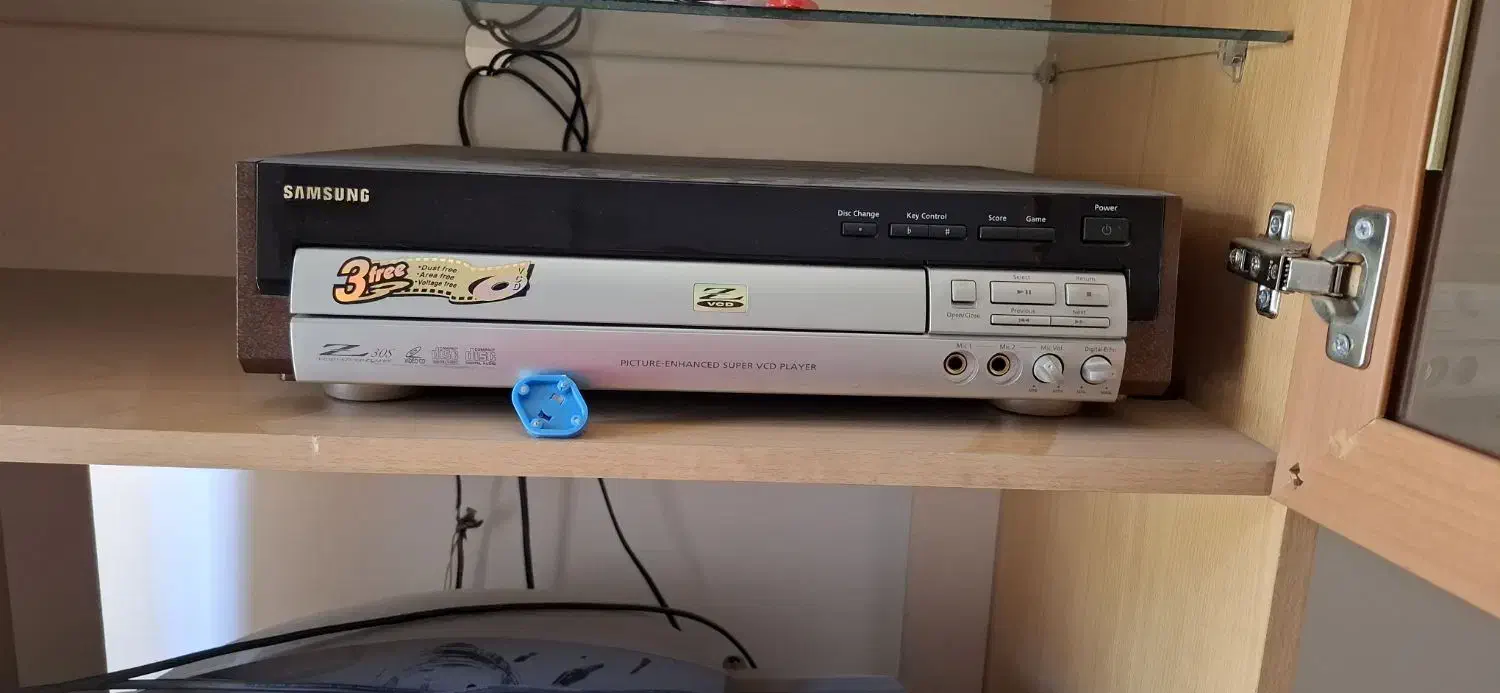 یک عدد تلویزیون LG|تلویزیون و پروژکتور|کرمان, |دیوار