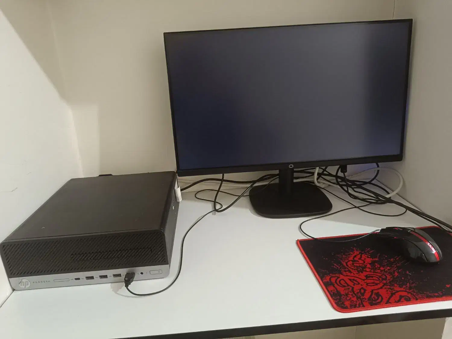 کامپیوتر|رایانه رومیزی|رودهن, |دیوار