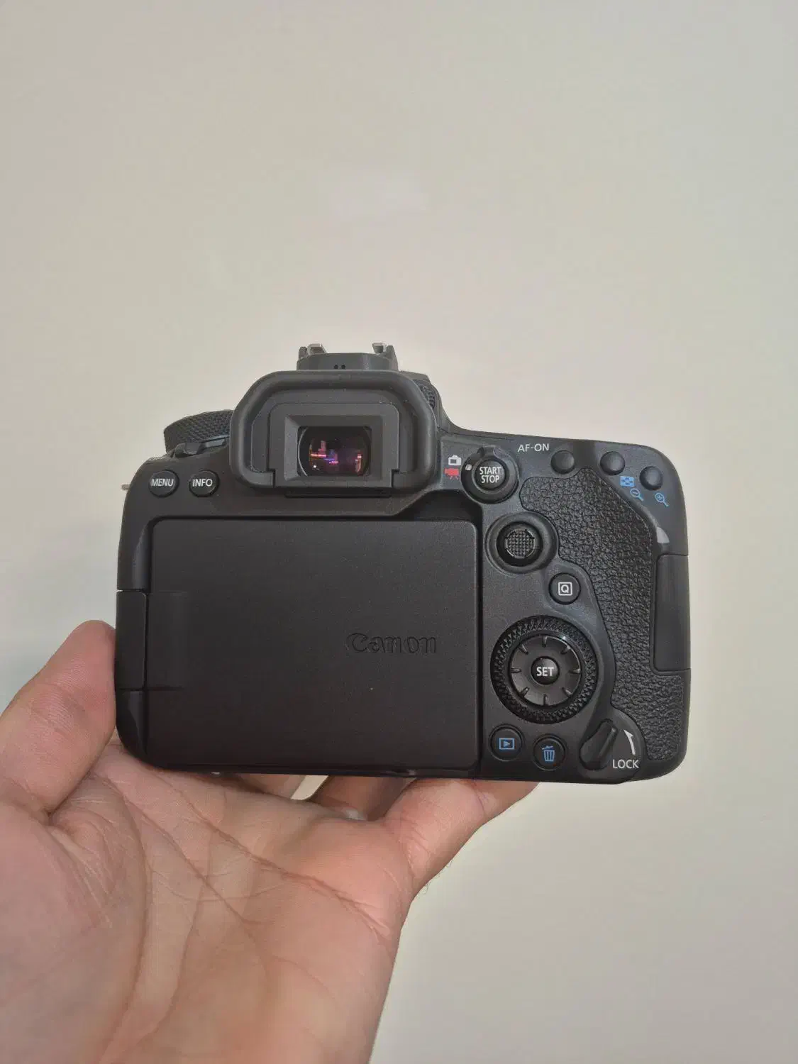 دوربین ۹۰d کنون در حد آکبند واقعی|دوربین عکاسی و فیلم‌برداری|فردیس, فردیس|دیوار