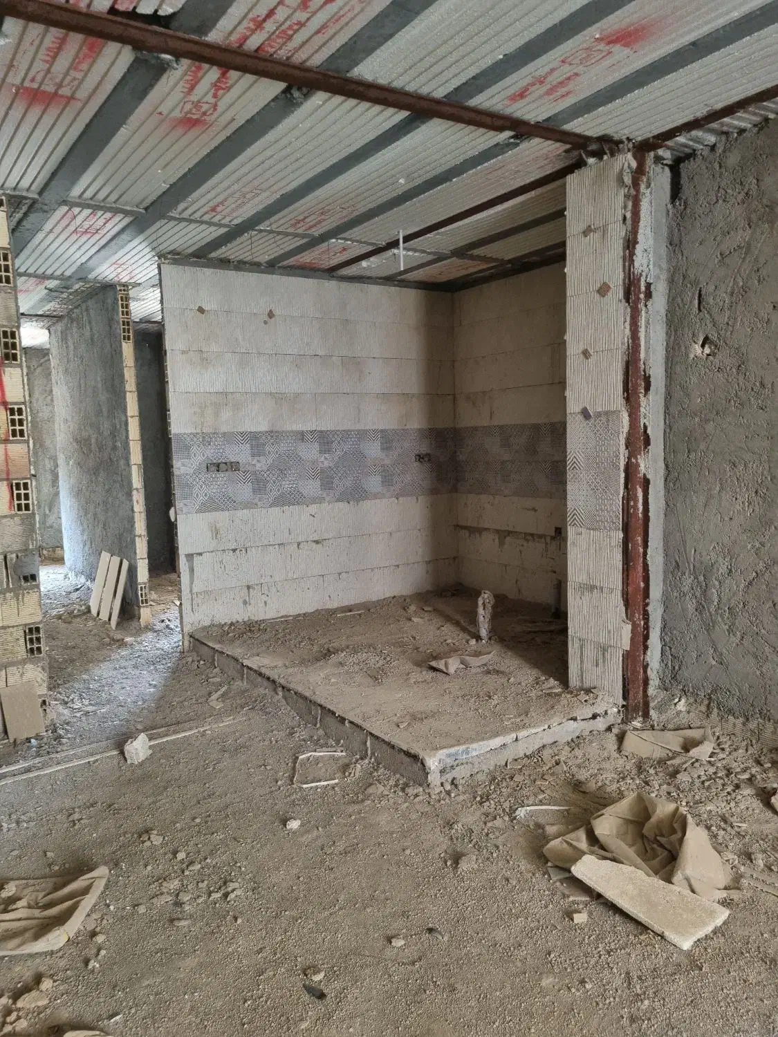 آپارتمان نیمه کار ۹۵ متری مسکن مهر بلوارکشاورز|فروش آپارتمان|شوشتر, |دیوار