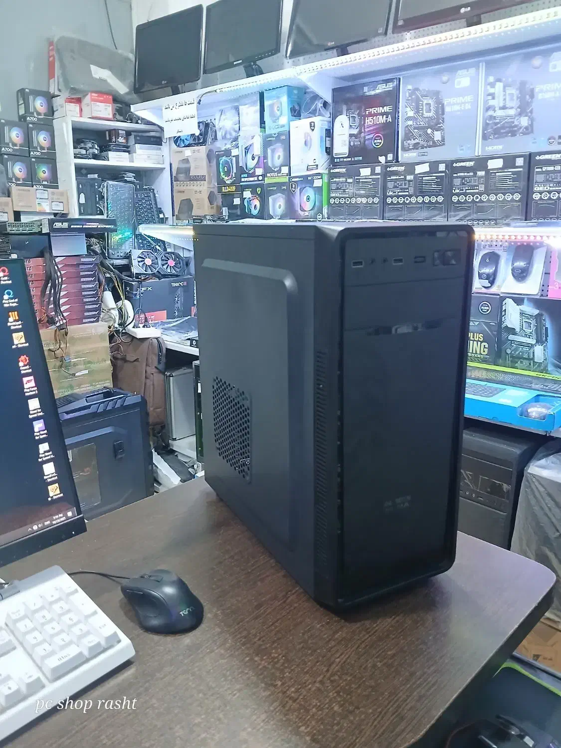 کیس گیمینگ ddr4 گرافیک ۸ پردازنده i5|رایانه رومیزی|رشت, باهنر|دیوار