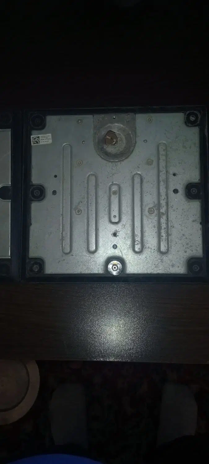 تعدادی پایه کف پایه های اسانسوری مانیتور|قطعات و لوازم جانبی رایانه|شیراز, احمدآباد|دیوار