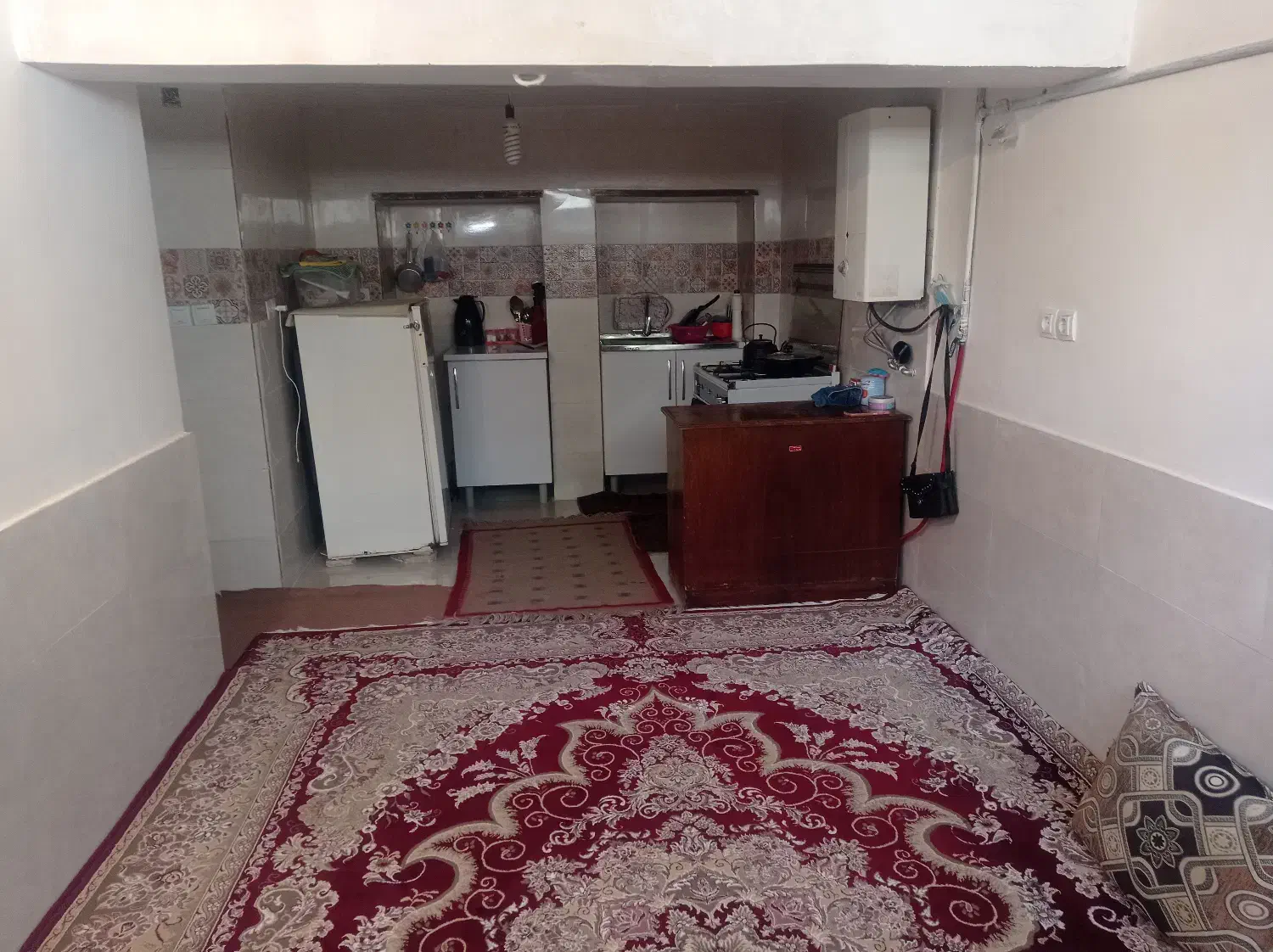 رهن و اجاره خانه  ۴۰ متری شیک و مرتب|اجارهٔ خانه و ویلا|شیراز, بالا کفت|دیوار
