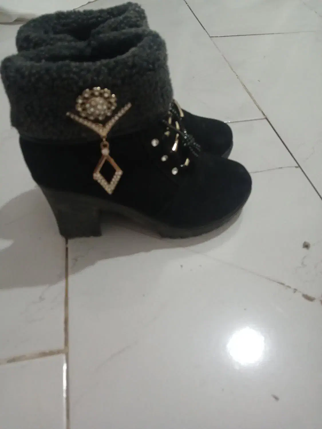 کفش زنانه|کیف، کفش، کمربند|تربت جام, مطهری|دیوار