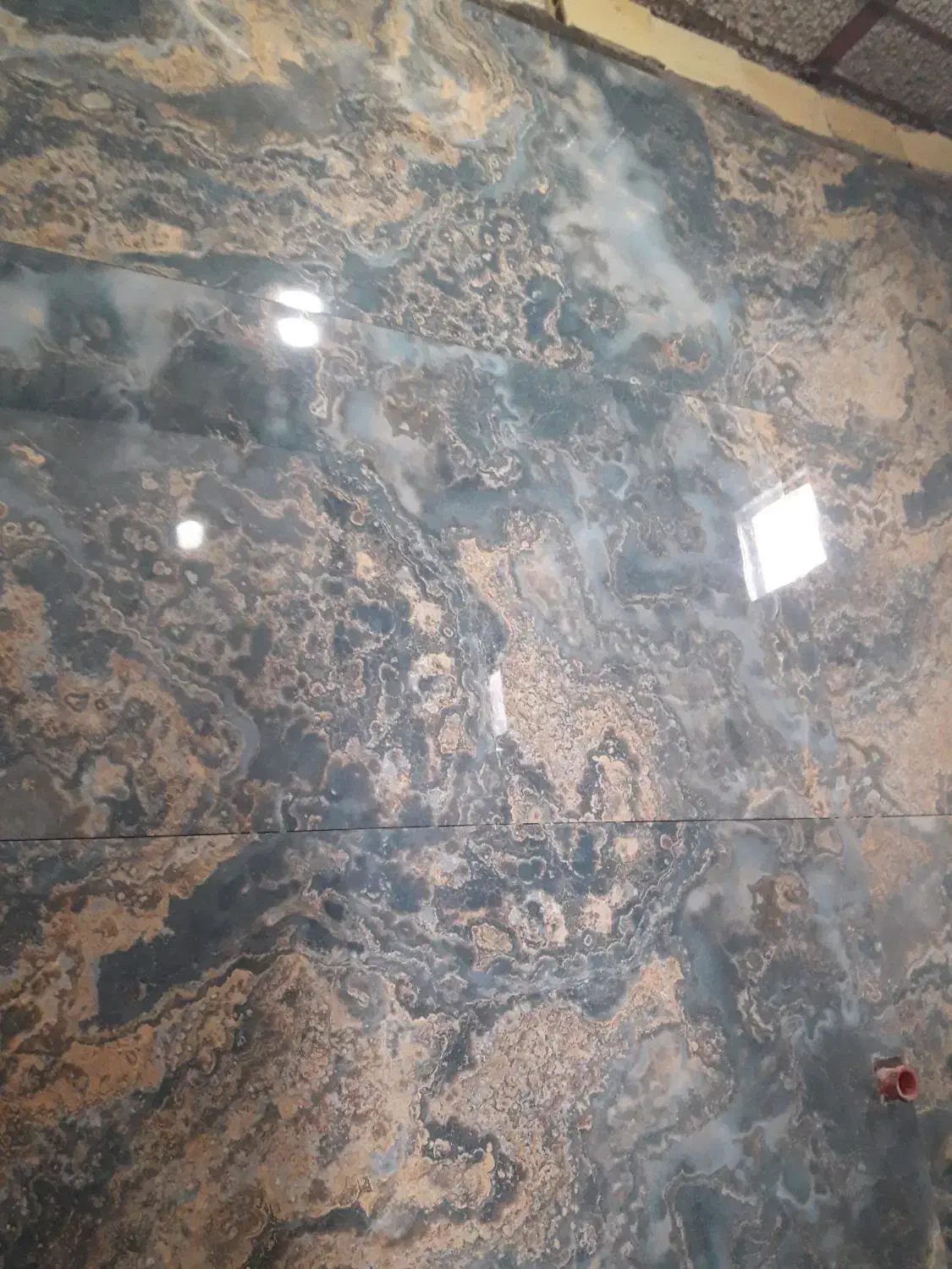 کاشی کاری،،برق کاری ساختمان|خدمات پیشه و مهارت|آستارا, |دیوار