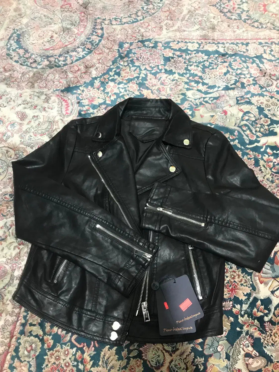 کت چرم|لباس|شیراز, عفیف‌آباد|دیوار