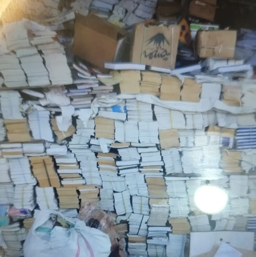 خریدار کتاب و کتابخانه شخصی و کاغذ مجلله باطله|مجلات|تهران, فلسطین (میدان انقلاب)|دیوار