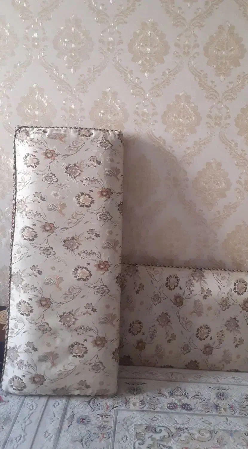 دوعدد پشتی|پشتی|شوشتر, |دیوار