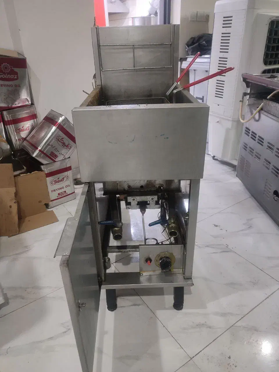 فروش تجهیزات فست فود|کافیشاپ و رستوران|دهدشت, |دیوار