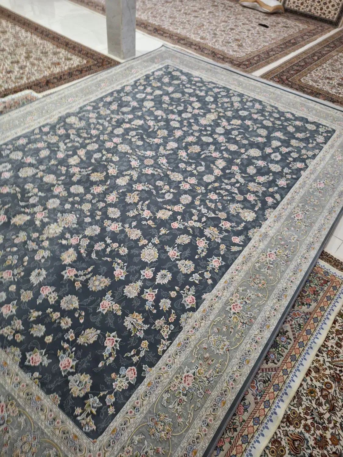 فرش ۹ متری جفت ۱۲۰۰ شانه|فرش|کرمانشاه, |دیوار