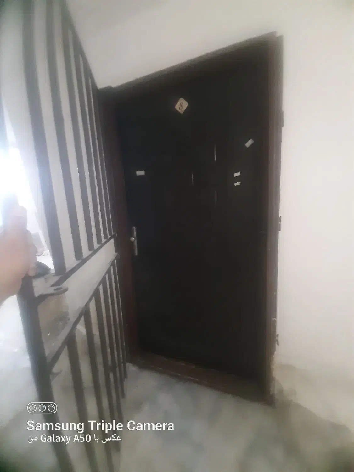 فروش یک عدد درب ورودی با محافظ|مصالح و تجهیزات ساختمان|بندرعباس, |دیوار