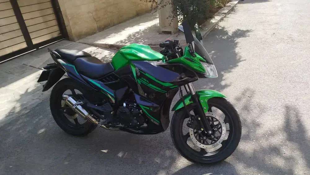 موتور مگلی ۲۰۰  کم کارکرد بدون خط و خش|موتورسیکلت|کرج, فاز ۱ مهرشهر|دیوار