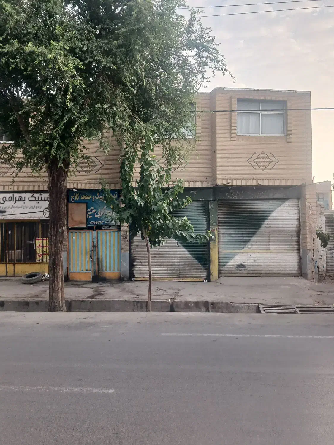 مغازه بر خیابان کهندژ|اجارهٔ مغازه و غرفه|خمینی‌شهر, |دیوار